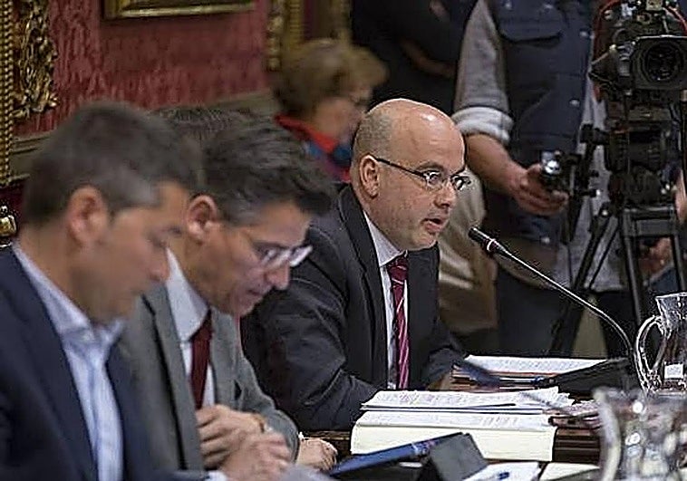 Raúl Fernández vuelve al Ayuntamiento de Granada como concejal del PP tras haber sido edil con Ciudadanos