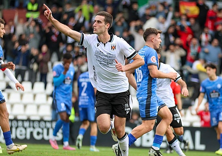 El punta Álvaro García, del Mérida, opción para el Granada CF