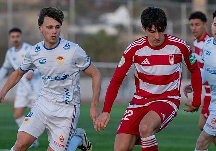 El Recreativo desperdicia su superioridad numérica en Martos