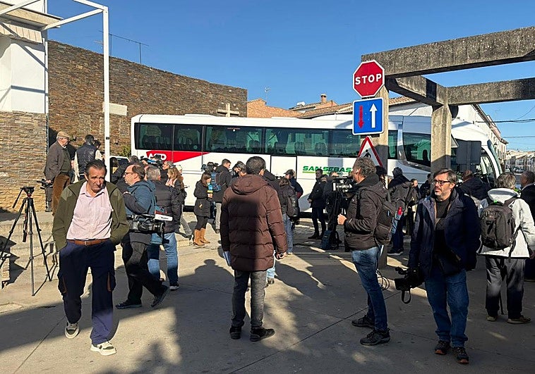 Un taxista granadino en Adamuz: «Esto es un caos, solo se ve nerviosismo y llantos»