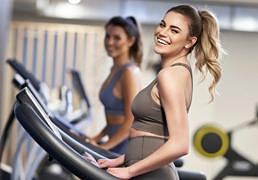 La forma más eficaz para perder grasa con la caminadora (y que conlleva menos esfuerzo del que crees)