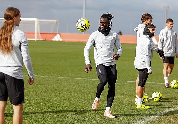 Mercado intenso, cierre descafeinado