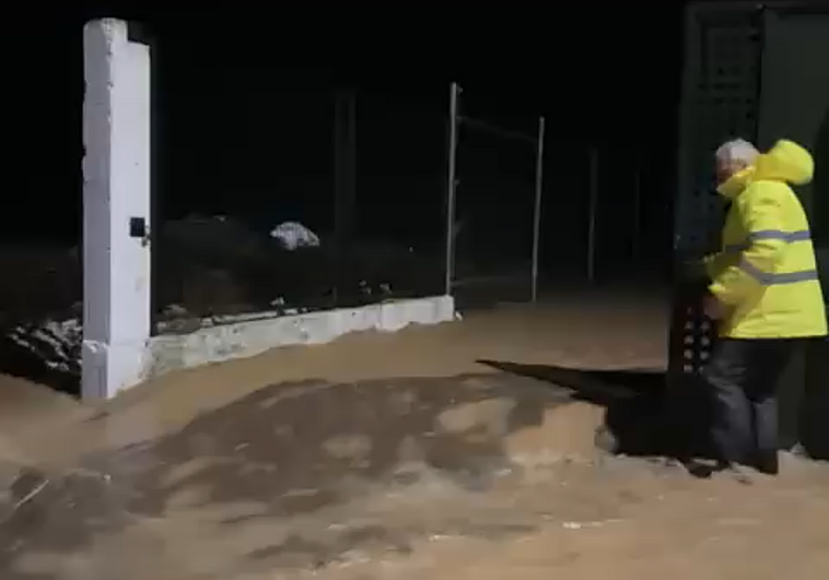 Benalúa de las Villas se inunda: «El agua llega hasta los ocho metros de altura»