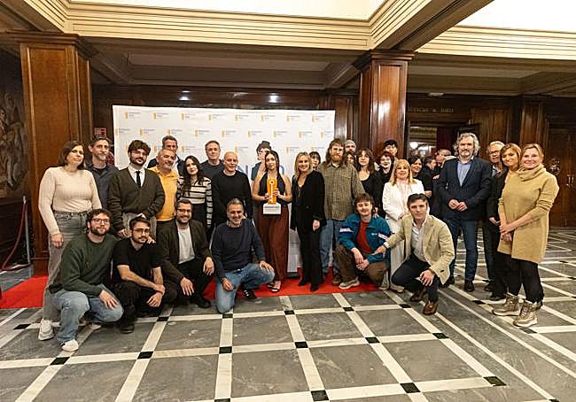 El equipo de Rokyn Animation, antes del estreno.