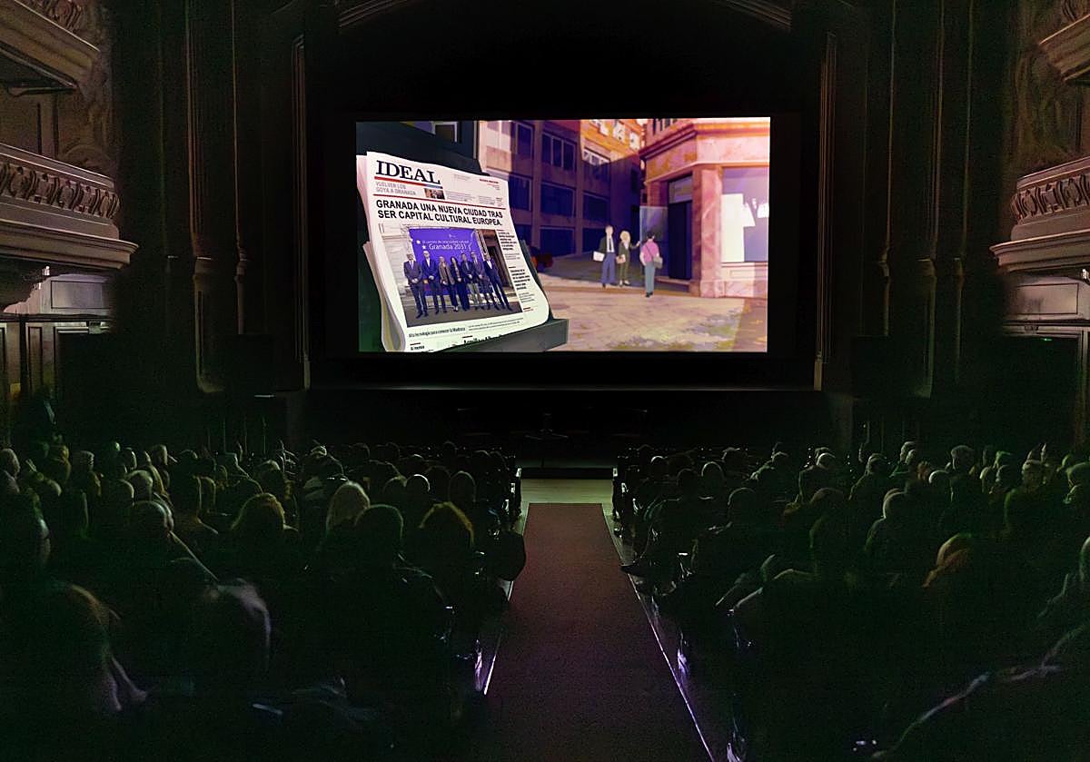 El público del Isabel la Católica durante el estreno del cortometraje, en la escena en la que IDEAL anuncia que hemos ganado.