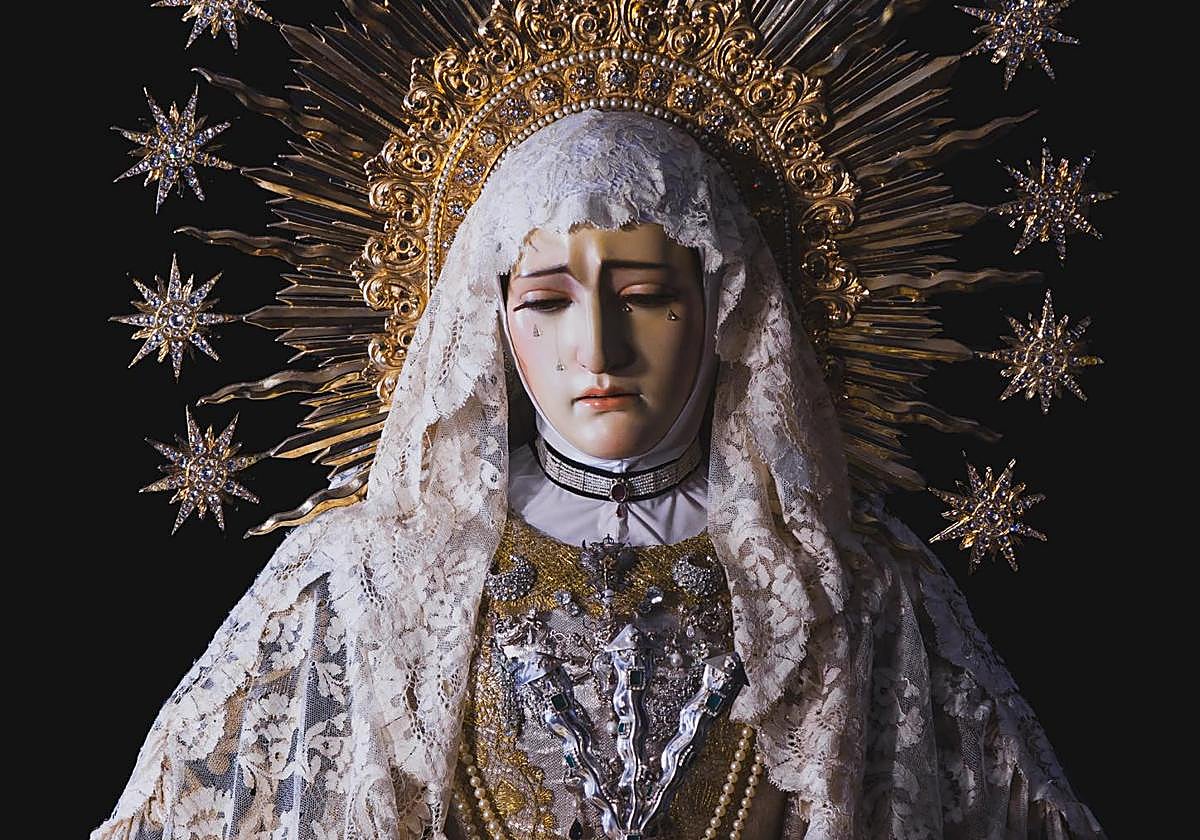 La Virgen de los Dolores revive su primera estación de penitencia