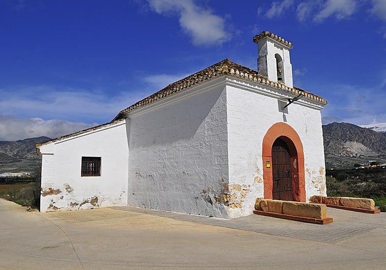 La Virgen de la Cabeza que un agricultor de Granada encontró en el campo y se venera en esta iglesia