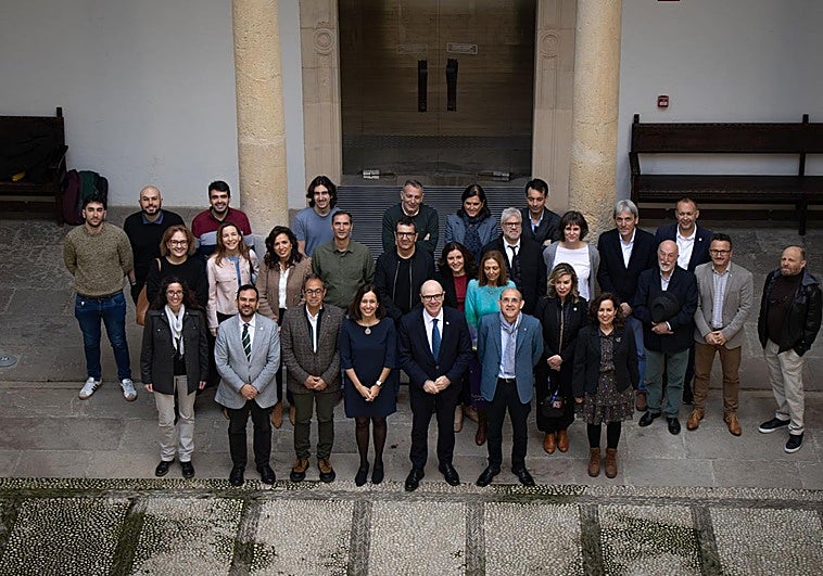 La UGR elegirá a sus decanos por sufragio universal ponderado para un mandato único de seis años