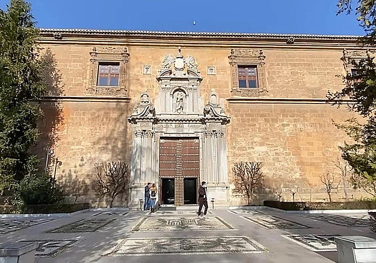 La UGR exige el certificado de delitos sexuales para las prácticas con menores