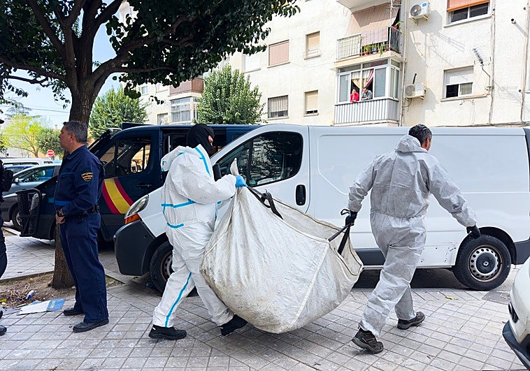Incautan 900 plantas de marihuana en el bloque de La Paz desalojado de madrugada por un incendio