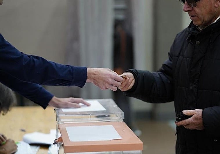 La Junta Electoral advierte del único DNI válido para votar en Andalucía