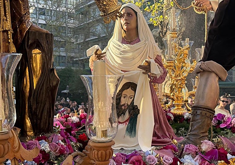 El paso del Señor del Trabajo incorpora en el paño de la Verónica el rostro del Señor de la Santa Cena