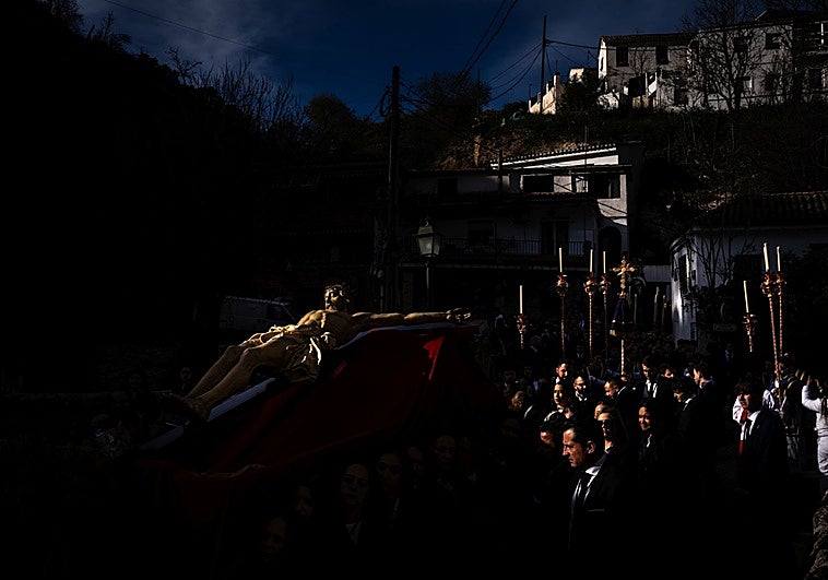 La fotógrafa granadina Susana Girón lleva a la Cofradía de los Gitanos a EE UU