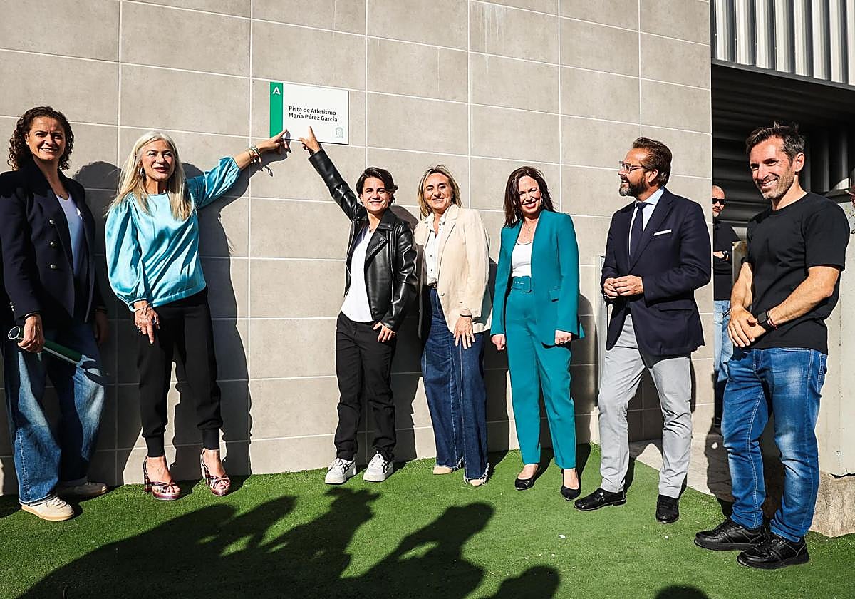 María Pérez 'bautiza' la pista del Estadio de la Juventud