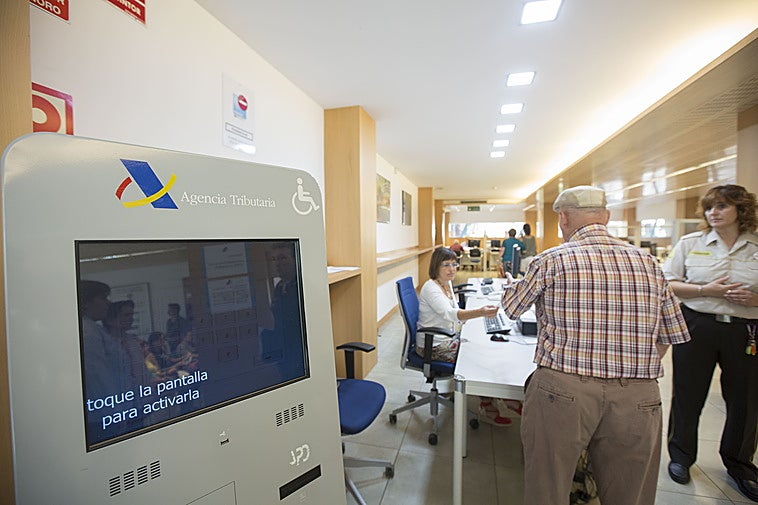 Gimnasio, veterinario y las otras 15 deducciones que se pueden aplicar en la declaración de la Renta en Andalucía