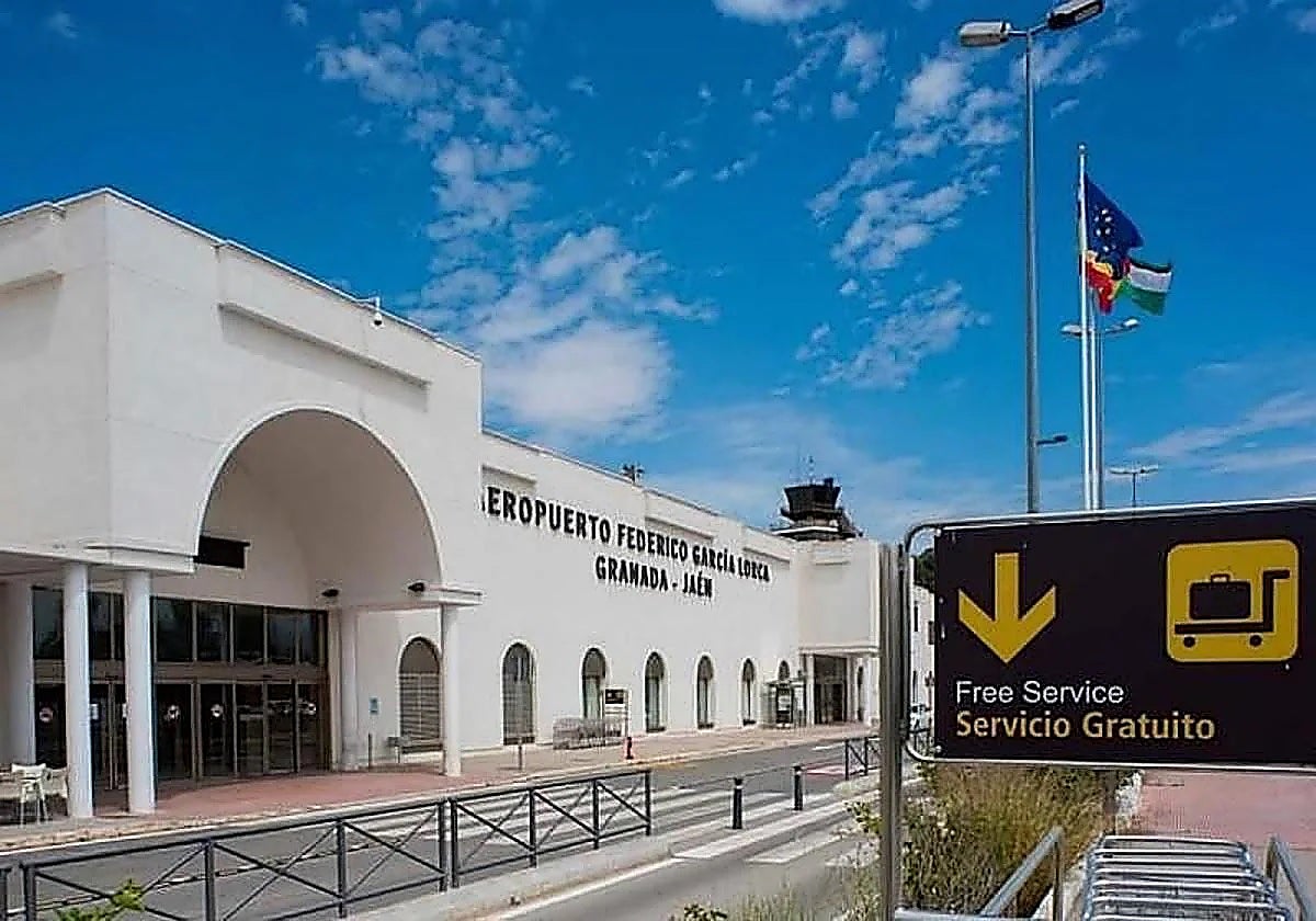 Granada logra una conexión aérea temprana con Madrid tres días laborables a la semana