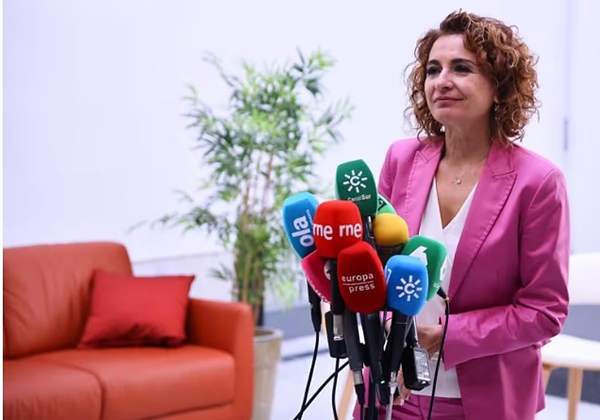 Montero cuestiona la encuesta del Centra y mantiene que presidirá la ...