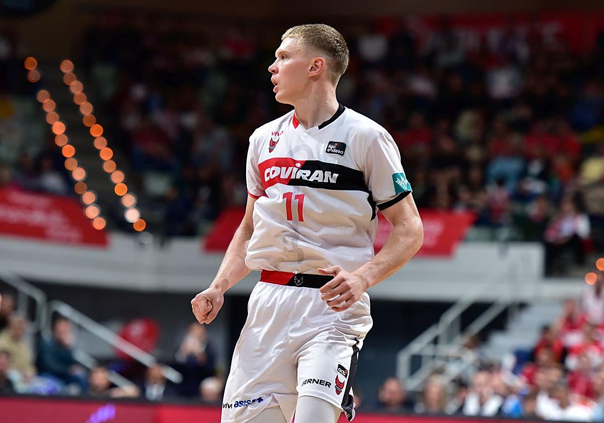 Valtonen vuelve al Covirán Granada sin dolor: «No estaba seguro de si podría regresar esta temporada»