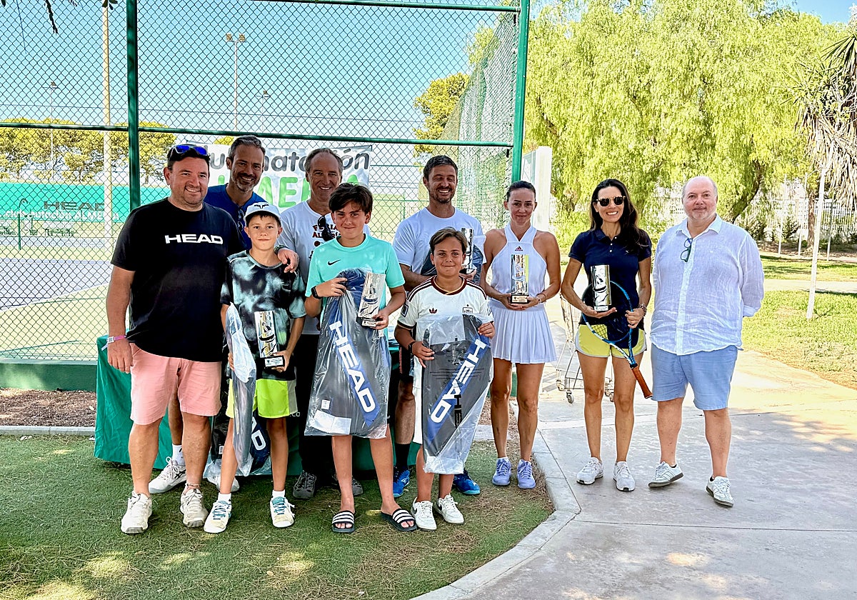 El CN Almería se estrena con éxito en tenis en Feria con la primera edición de su torneo