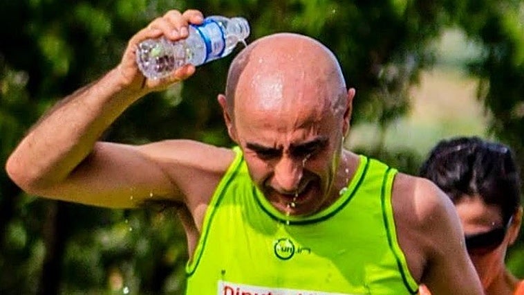 El incombustible atleta del Melocotón de Guadix celebra 40 carreras en plena forma