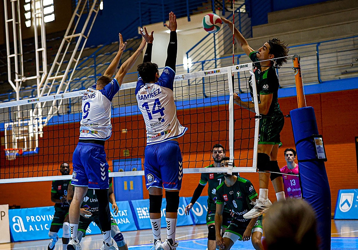Mario García, imparable por punta, cuajó un gran partido que hizo ganar a Unicaja.