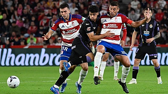 Los rivales 'directos' fallan y el Granada CF concluye la jornada en 'play off' de ascenso a Primera