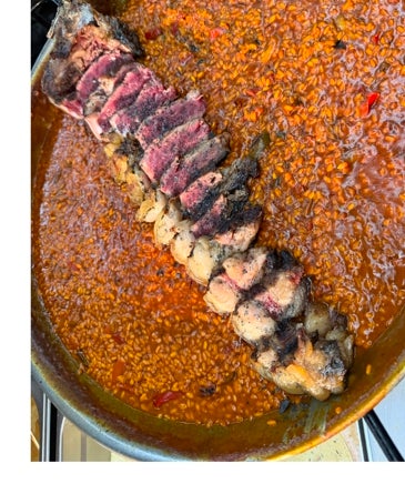 Imagen secundaria 1 - El restaurante de carretera de Granada «que estaba muerto» y ahora se encuentra «siempre hasta arriba»