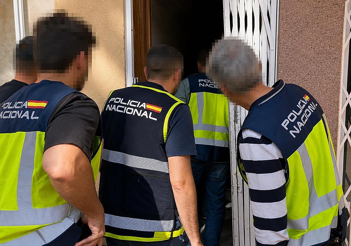 Quince detenidos en Almería tras desarticular una trama de falsos empadronamientos de extranjeros