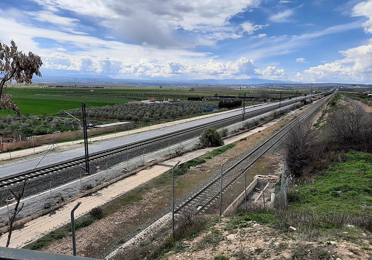 Vía del AVE en Granada