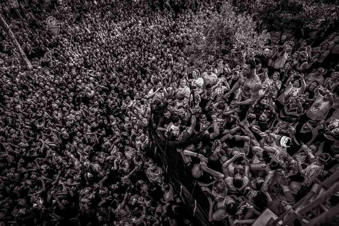 El Cascamorras en blanco y negro