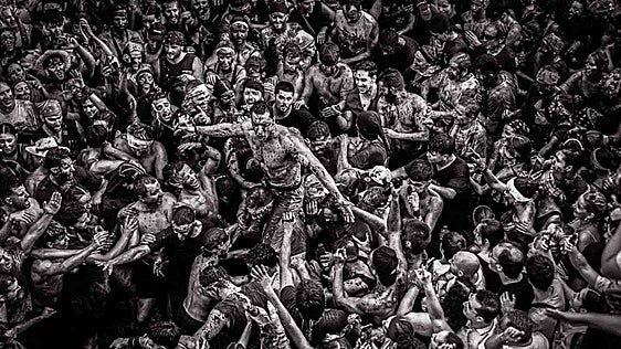 El Cascamorras en blanco y negro