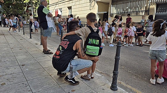 Madrugones, prisas y emoción: arranca el curso escolar en Jaén con menos alumnos y más profesores