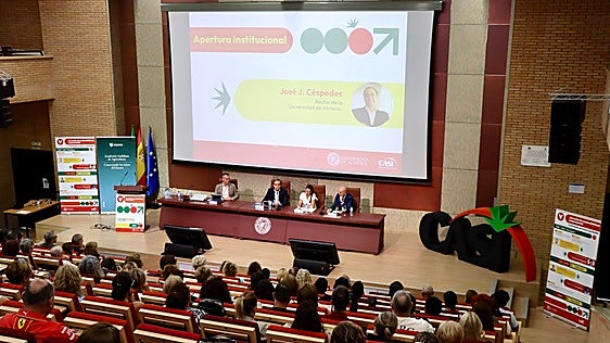 A debate los retos en sostenibilidad empresarial del agro entre UAL y CASI