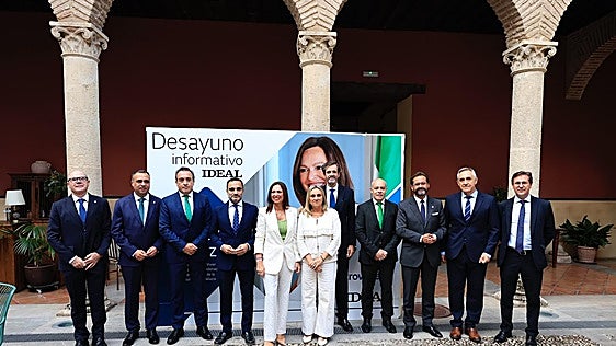 Las imágenes del desayuno IDEAL con la consejera Rocío Díaz