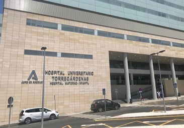 Propina un puñetazo a una sanitaria y agrede a un vigilante: denuncian un ataque violento de un paciente en Torrecárdenas