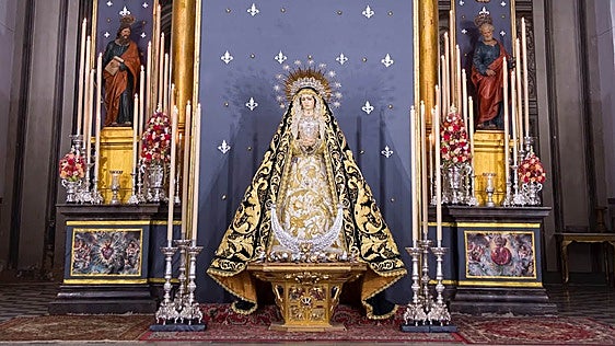 El nuevo manto que estrena la Virgen de los Dolores en Granada