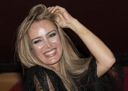 La prostituta que durmió con Berlusconi cuenta todos los detalles en sus memorias