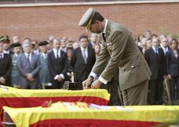 Emotivo funeral por los dos guardias civiles asesinados