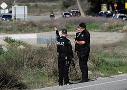 Agentes de polícia desplegados en la zona. / Kevork Djansezian (Afp)