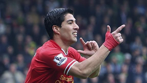 Luis Suárez celebra un gol.