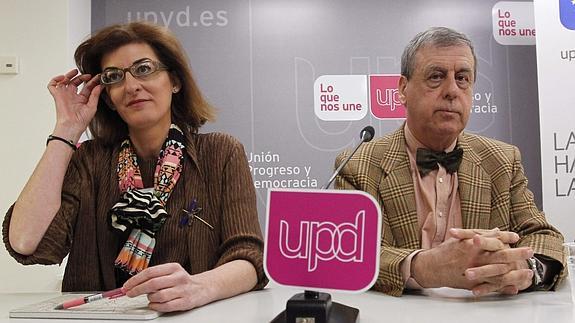 Mayte Pagazaurtundúa y Francisco Sosa Wagner. 