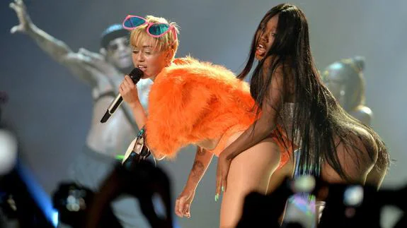 Miley Cyrus, durante el concierto. 