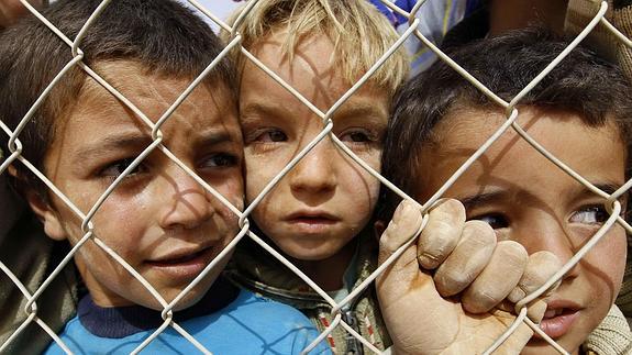 Niños sirios en un campo de refugiados. 