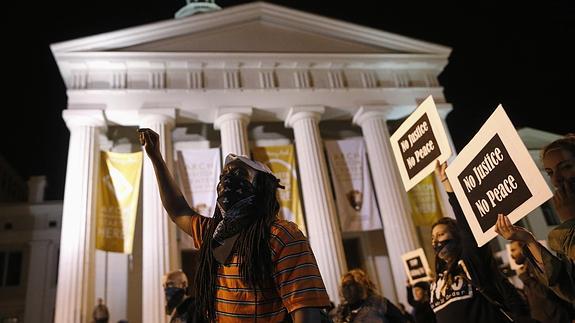 Arrestado un sospechoso de disparar a dos policías en Ferguson