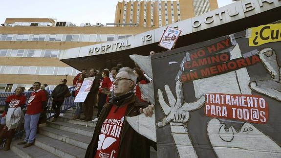 Protesta de los afectados por la Hepatitis C.