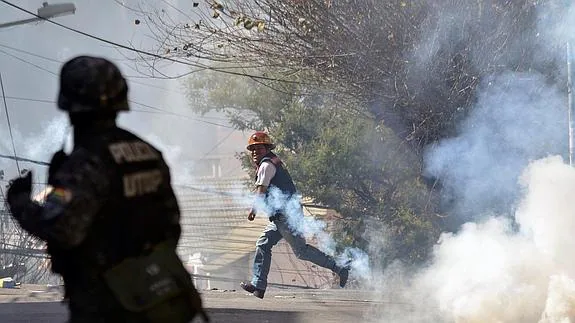 Enfrentamientos entre los mineros y la Policía boliviana.