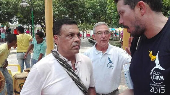 Tufith Hatum (i) habla con Andrés Ciudad, subdirector de la Ruta BBVA.