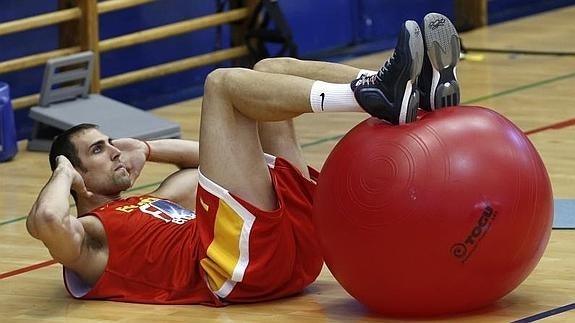 Pablo Aguilar se entrena con España. 