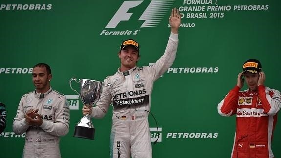 Rosberg, junto a Hamilton y Vettel en el podio. 