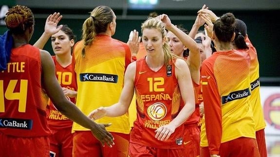 Las jugadoras de España celebran la victoria ante Suecia. 